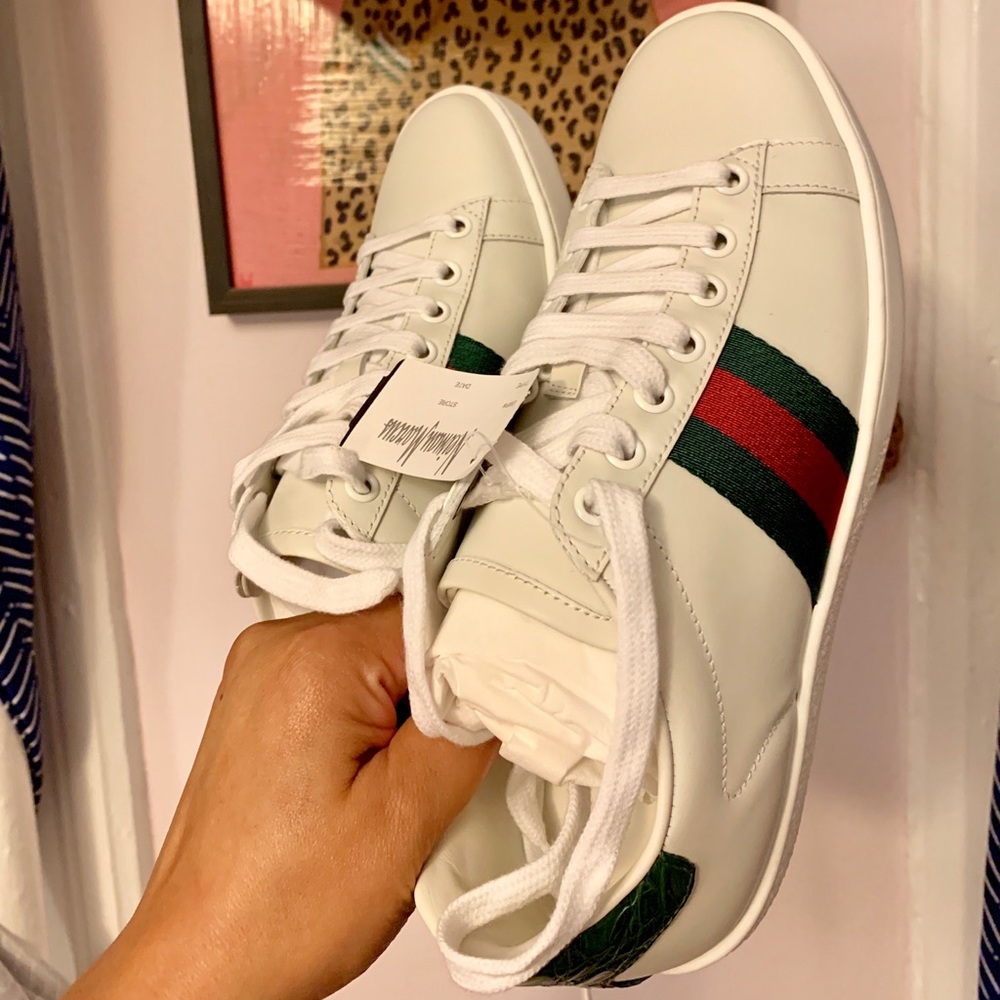 AUTHENTIC Gucci Sneakers (see tag still attached)